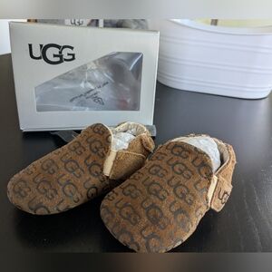 Ugg roos 02/03